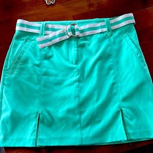 Izod ladies golf skirt  NWOT
